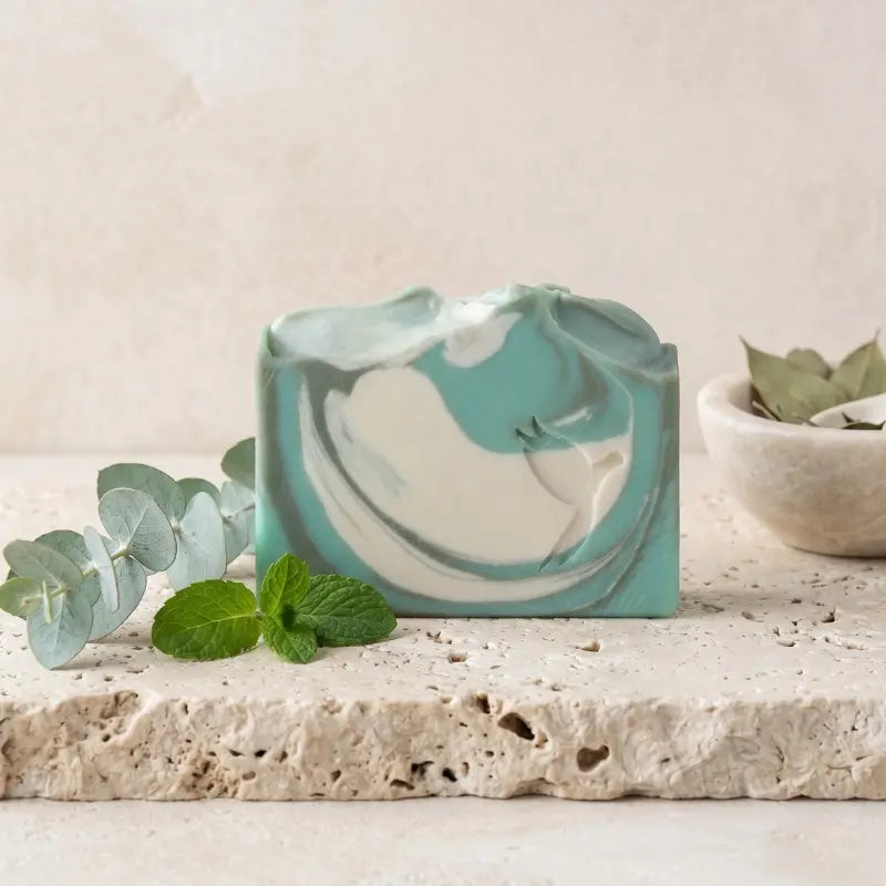 Jabón Artesanal de Menta & Eucalipto: Refrescante y Descongestionante